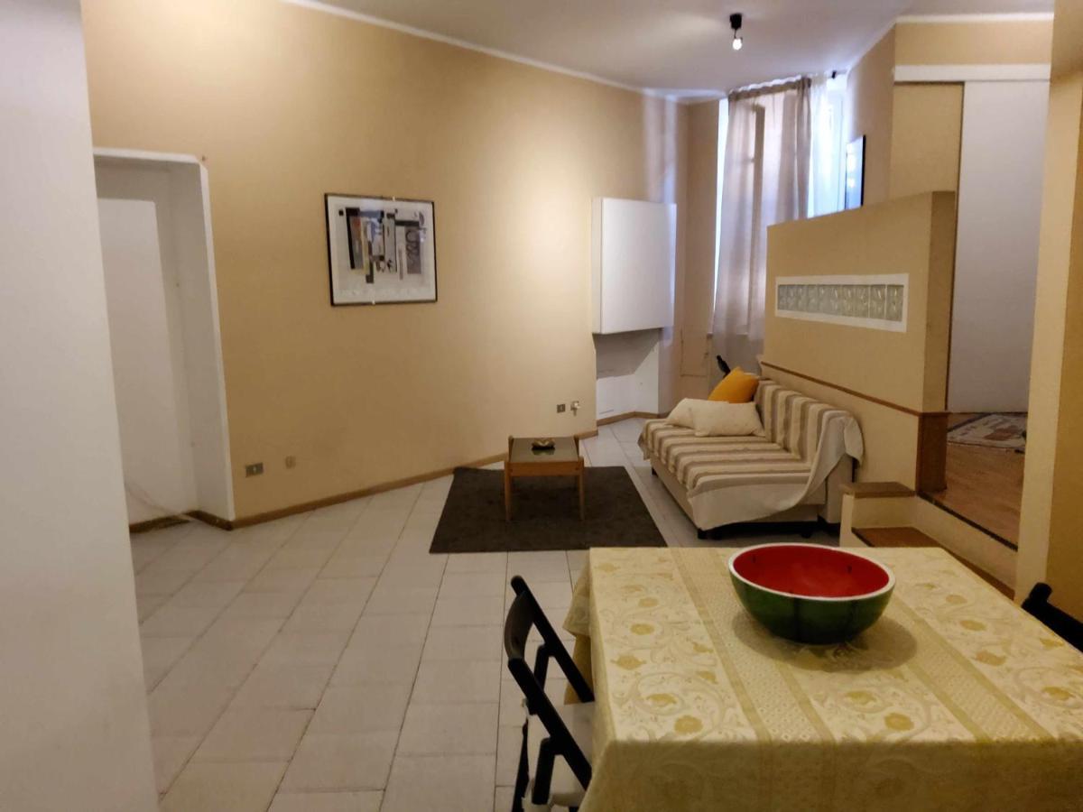 Ferienwohnung Antica Casa Oddone Asti Exterior foto